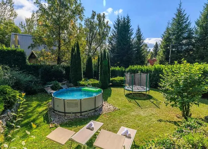 Homes With Pool In 54922 *