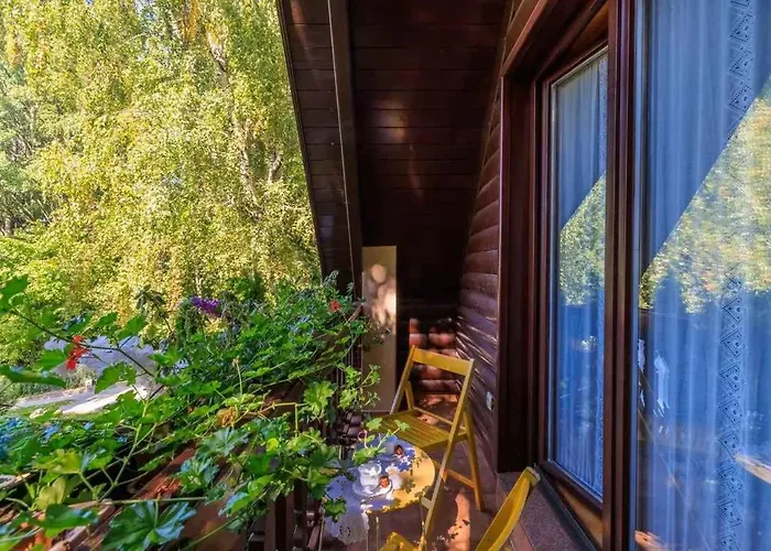 Homes With Pool In 54922